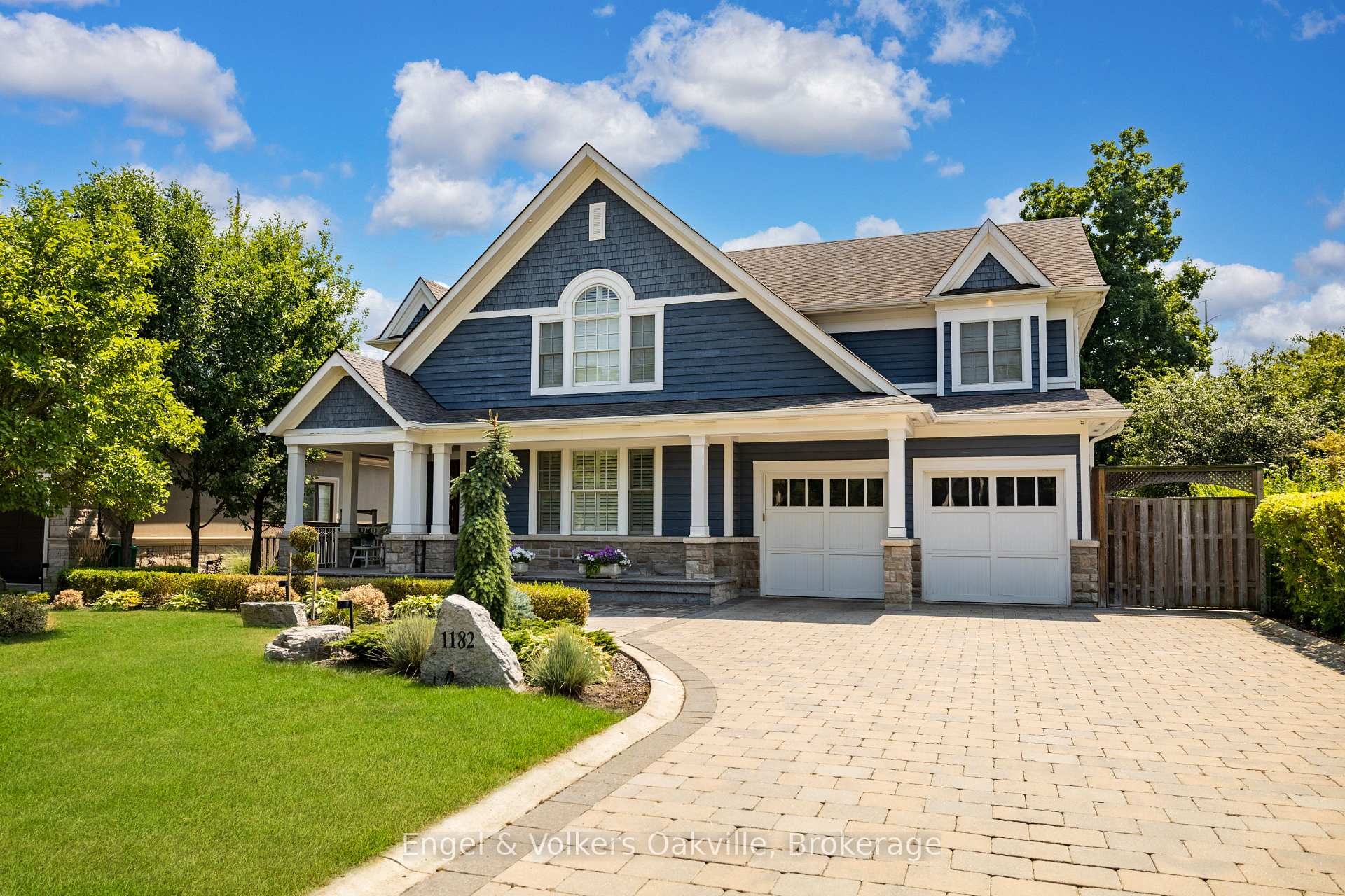 1182 Streambank Drive, Mississauga, ON, exterior