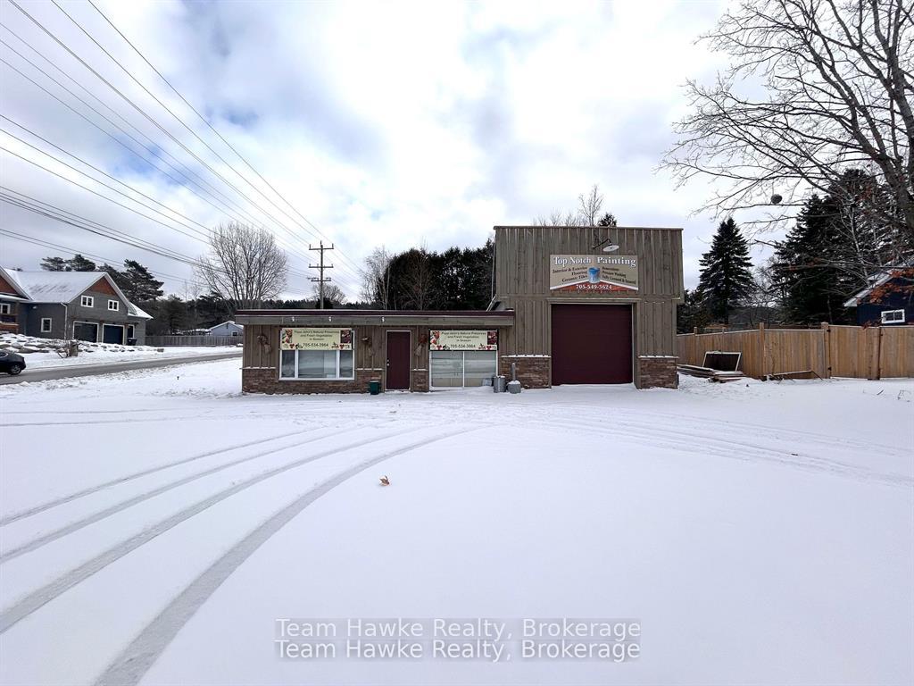 156 ROBERT Street, Penetanguishene, ON, exterior